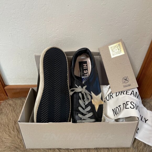 Golden Goose hi-stars Black and Gold Sneakers - Picture 2 of 8